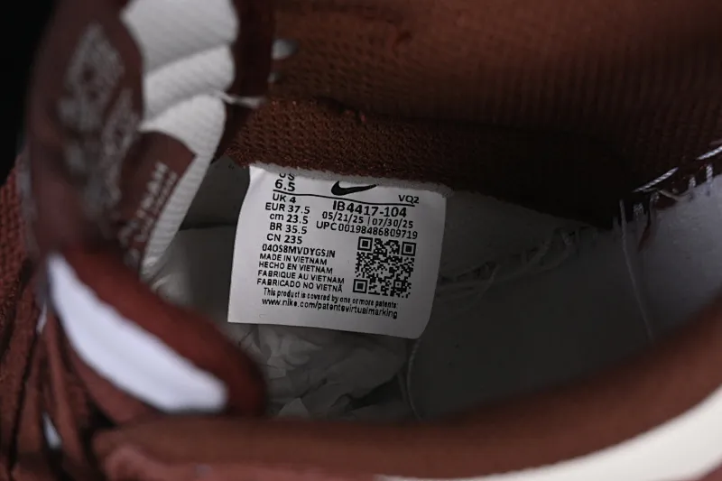 All Categories Nk SB Dunk Series Nk SB Dunk Low Low-top sneakers Nike SB Dunk Low Year of the Horse Dark brown white Low-top casual sneakers IB4417-104